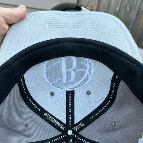Mitchell & Ness Brooklyn Nets Snapback Hat Gray Adjustable - Picture 6 of 8